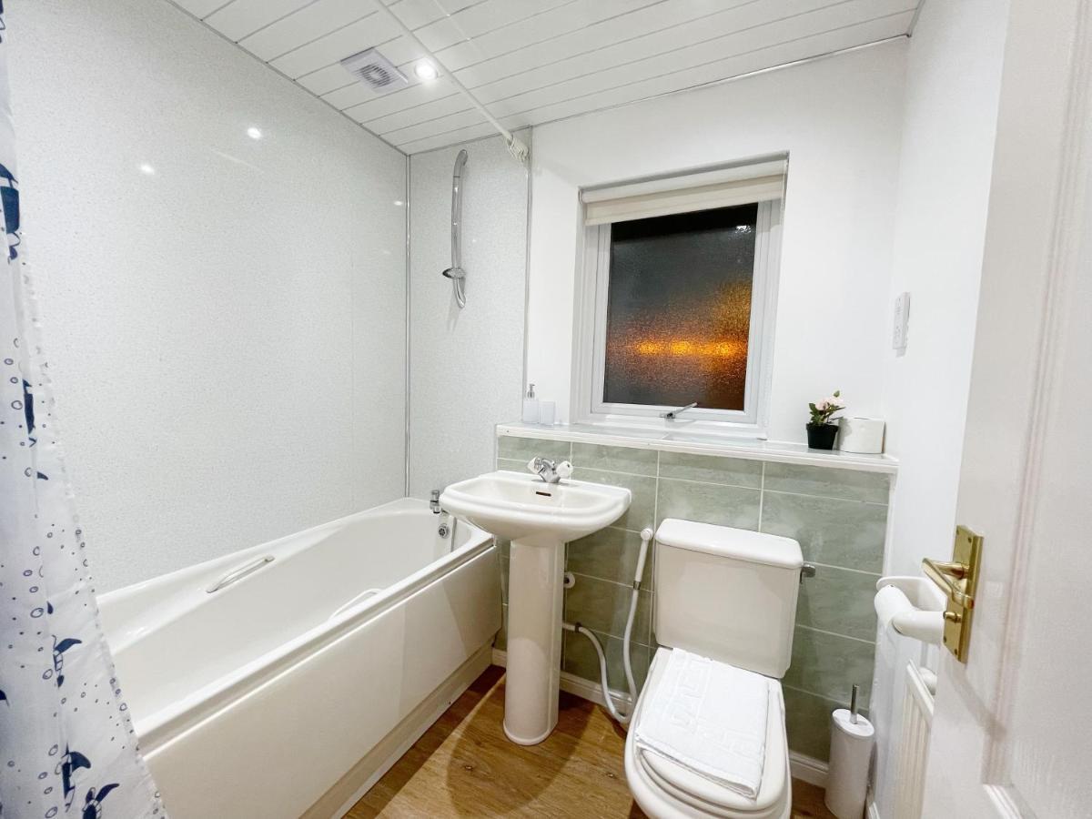 Cozy Nights Svp Detached House Villa Glasgow Exterior photo